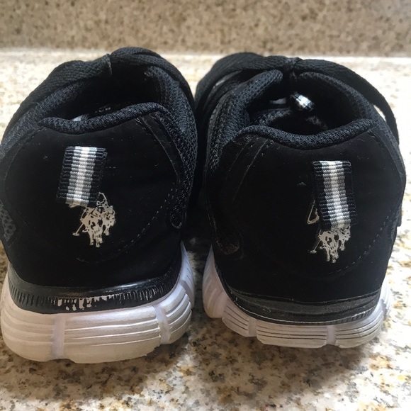 Shoes - Picture 4 of 7